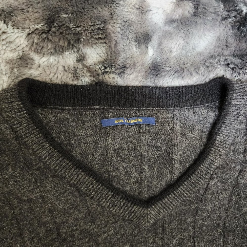 Cashmere sweater - Picture 3 of 3